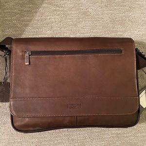 KENNETH COLE genuine brown leather laptop bag